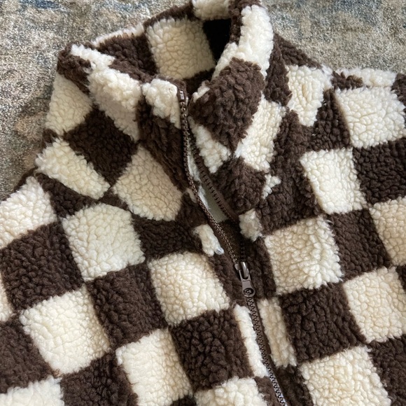 NWOT checker print teddy jacket - Picture 5 of 10